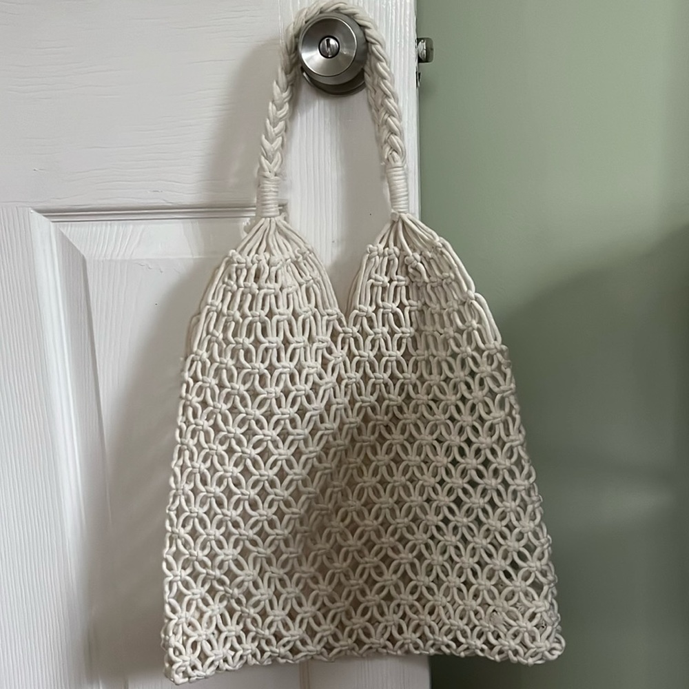 White knitted beach bag